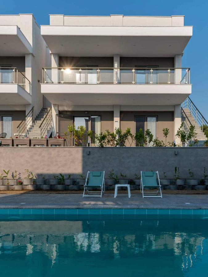 Heraclea Luxury Suites Néa Iráklia Eksteriør bilde