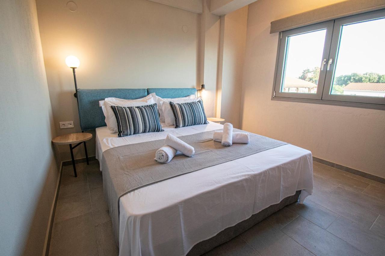 Heraclea Luxury Suites Néa Iráklia Eksteriør bilde