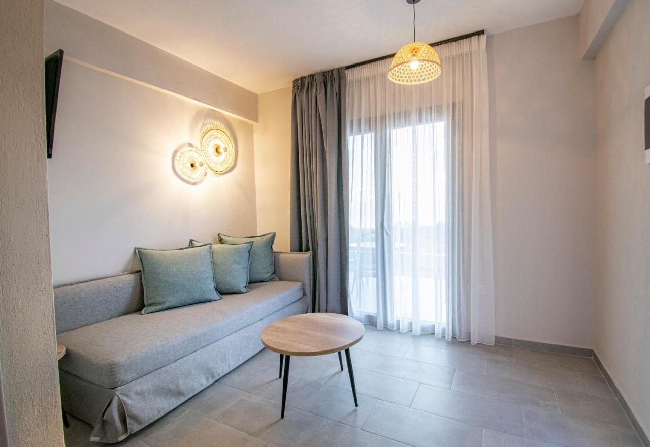 Heraclea Luxury Suites Néa Iráklia Eksteriør bilde