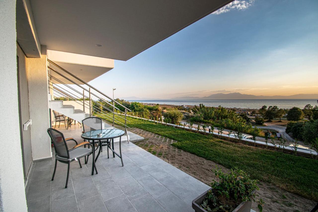 Heraclea Luxury Suites Néa Iráklia Eksteriør bilde